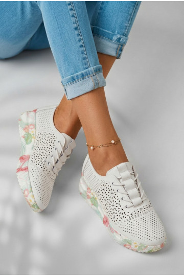 Scarpe in pelle da donna con elementi traforati Telina color bianco