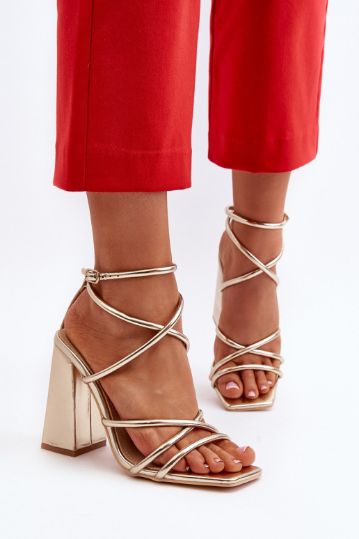 Alla moda Sandali col tacco alto colore dorato Josette