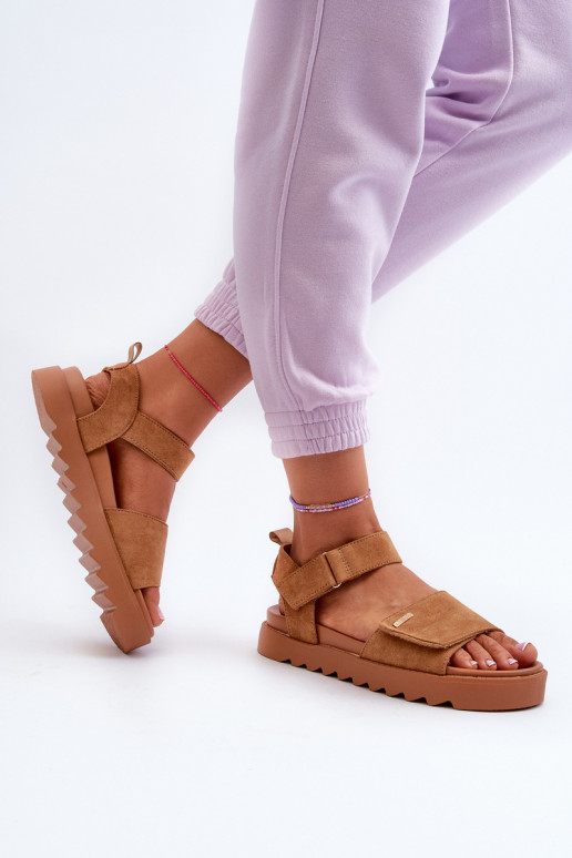 Femminile Sandali in camoscio con una piattaforma Big Star NN274705 colore marrone