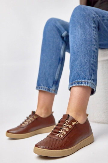 Scarpe sportive marroni perforate Adèle