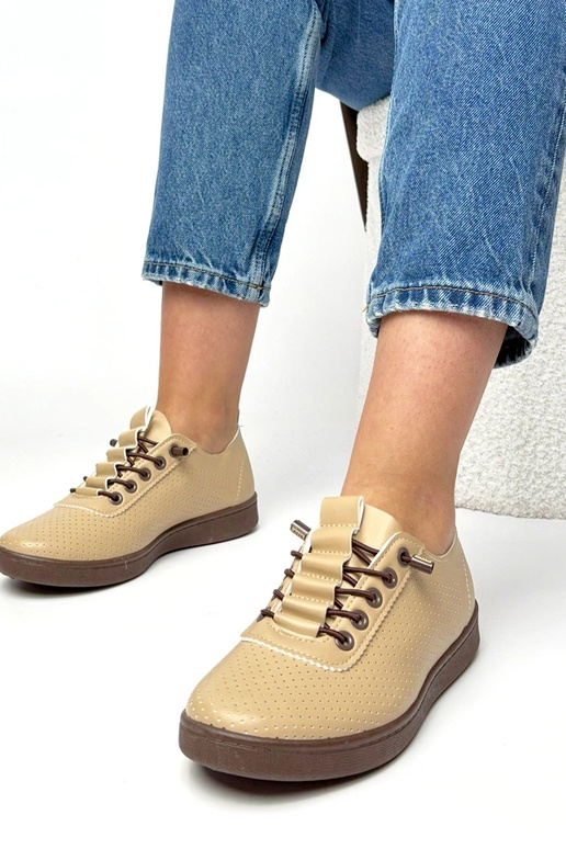 Scarpe sportive perforate color...