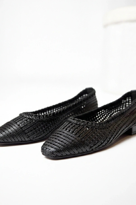 Ballerine nere traforate con tacco...