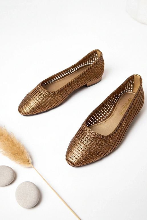 Ballerine marroni traforate con tacco...