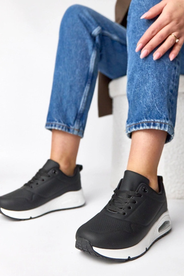 Sneakers nere con suola...