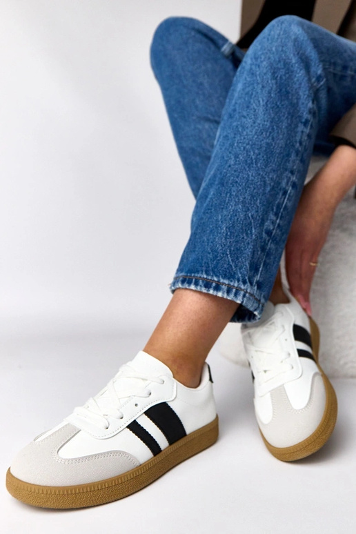 Sneakers bianche da tutti i giorni...