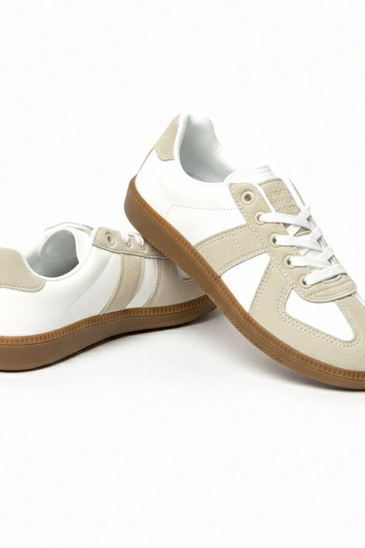 Sneakers bianche e color sabbia con...