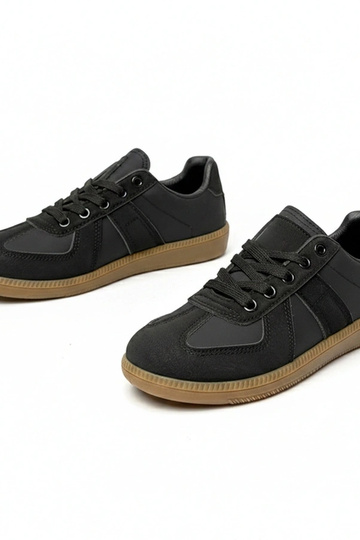 Scarpe sportive platform nere in colore Valentine
