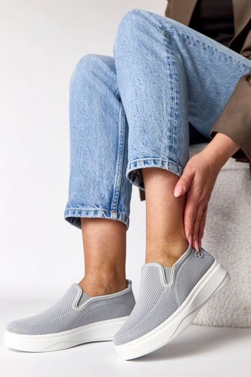 Scarpe sportive in tessuto grigie...