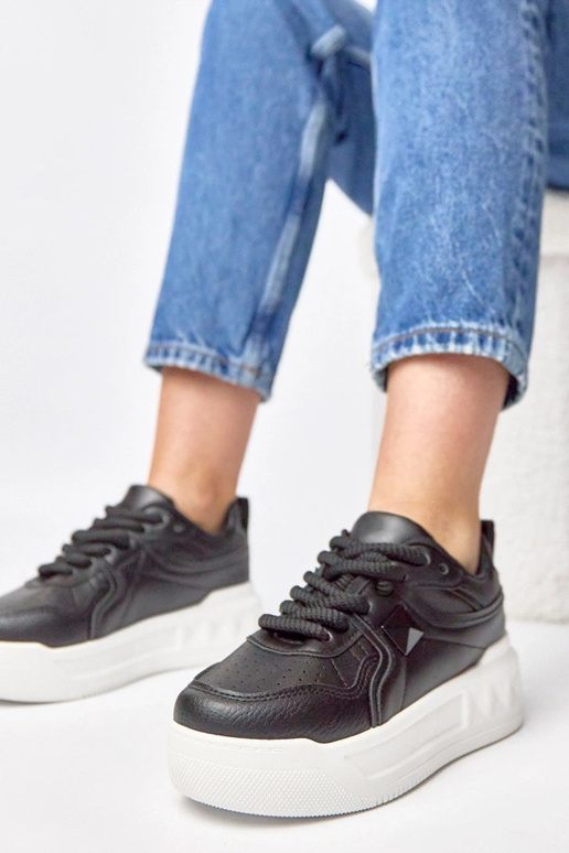 Scarpe sportive nere con piattaforma...