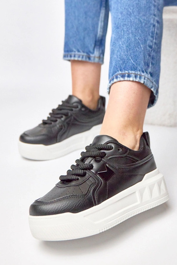 Scarpe sportive nere con piattaforma Alessandra 2