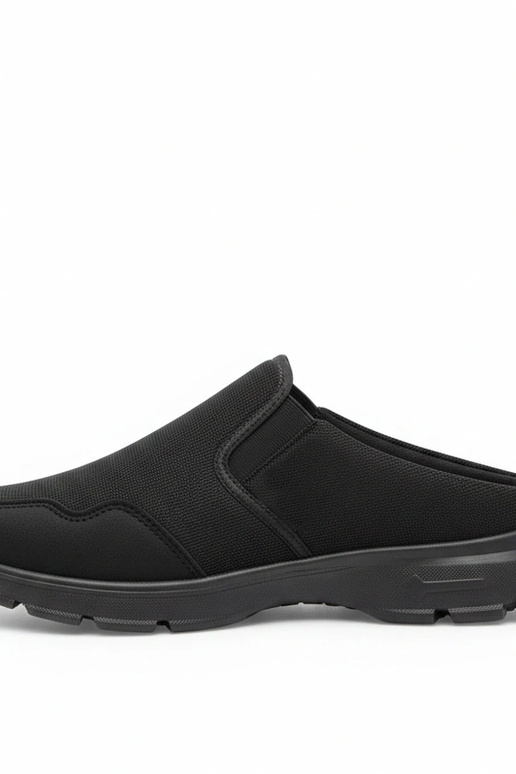 Scarpe sportive nere basse da uomo...