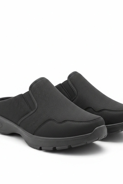 Scarpe sportive nere basse da uomo...