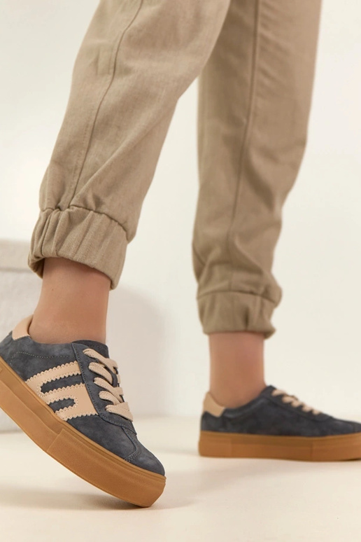 Scarpe sportive in pelle grigia con...