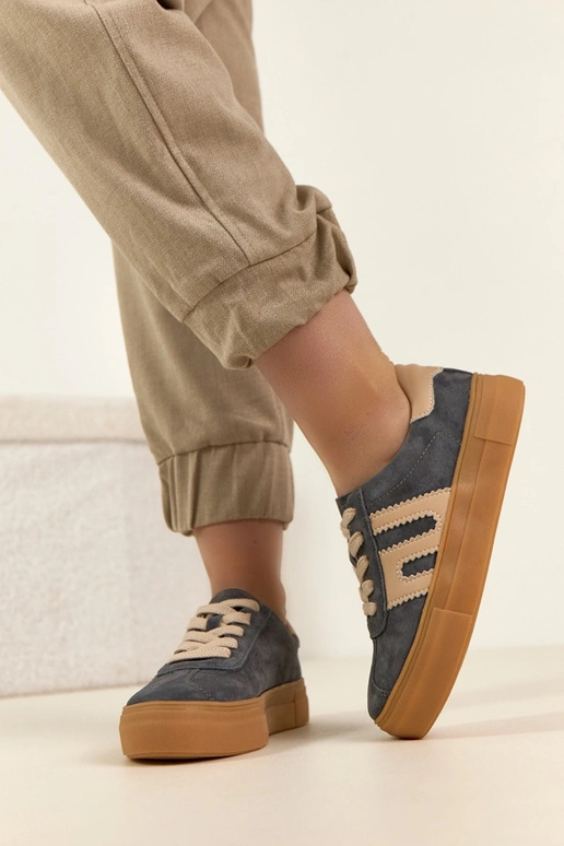 Scarpe sportive in pelle grigia con...