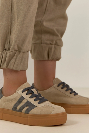 Scarpe sportive in pelle sabbiose con piattaforma Filippo 2