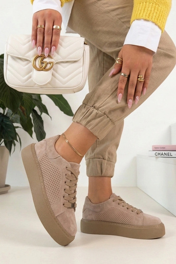Scarpe sportive in pelle color sabbia a piattaforma Filippo