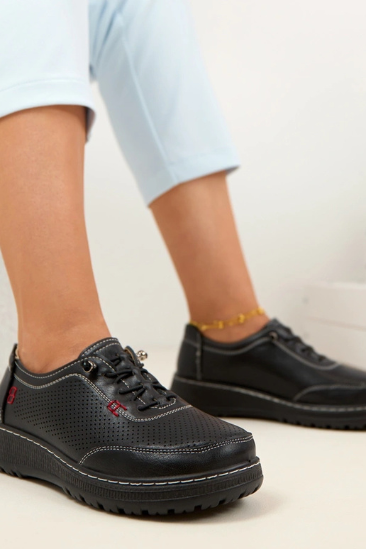 Mocassini traforati neri Solenne