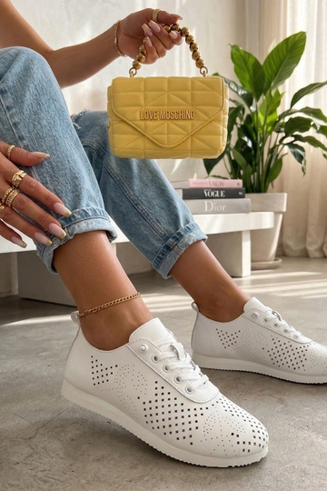 Scarpe sportive a rete bianche Elowen