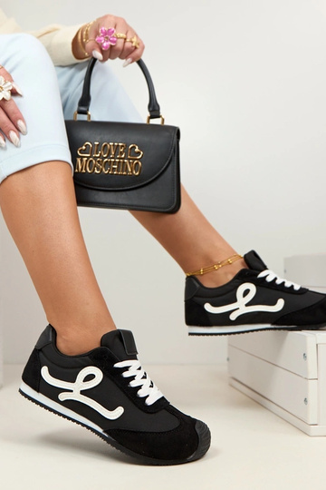 Scarpe sportive barefoot nere da donna