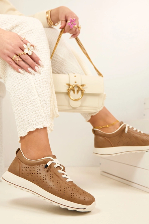 Scarpe sportive a rete marroni chiare...