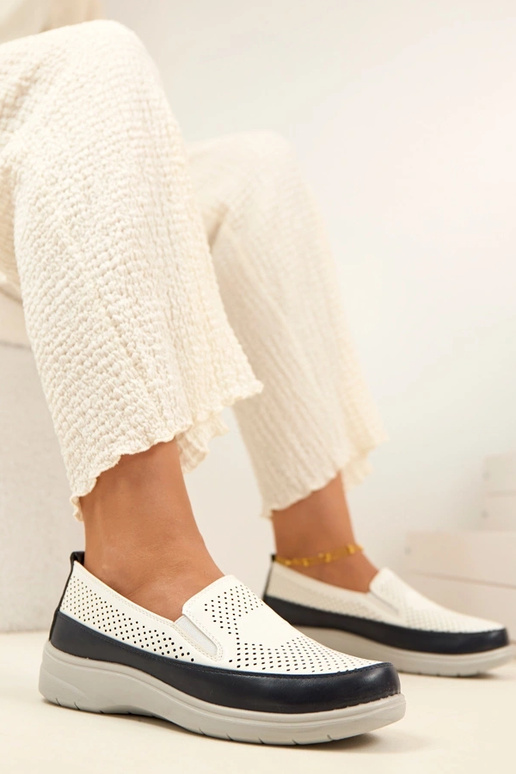 Mezze scarpe a rete bianche blu scuro...