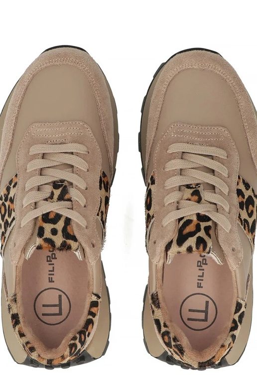 Scarpe in pelle beige con piattaforma...