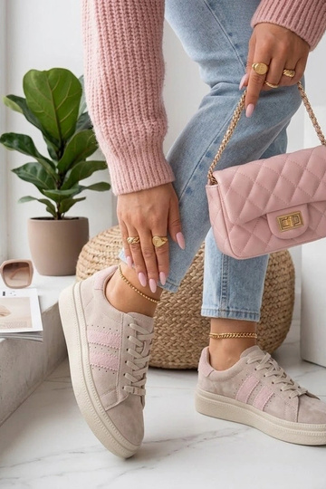 Scarpe in pelle beige con...