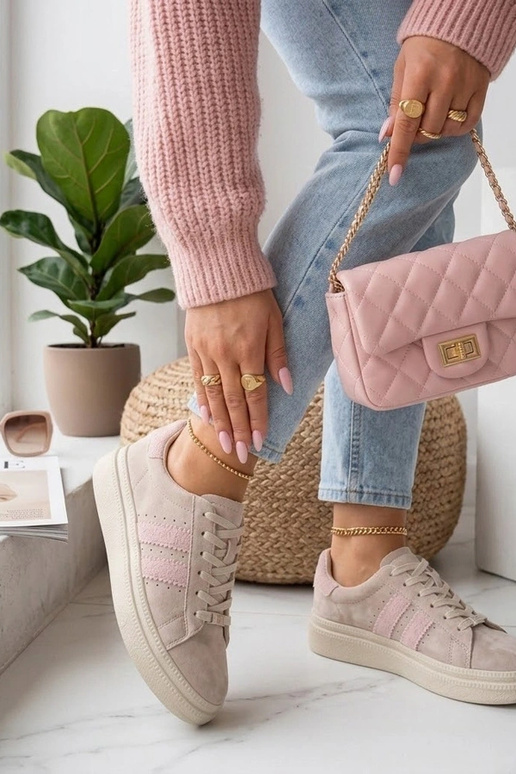 Scarpe in pelle beige con piattaforma...