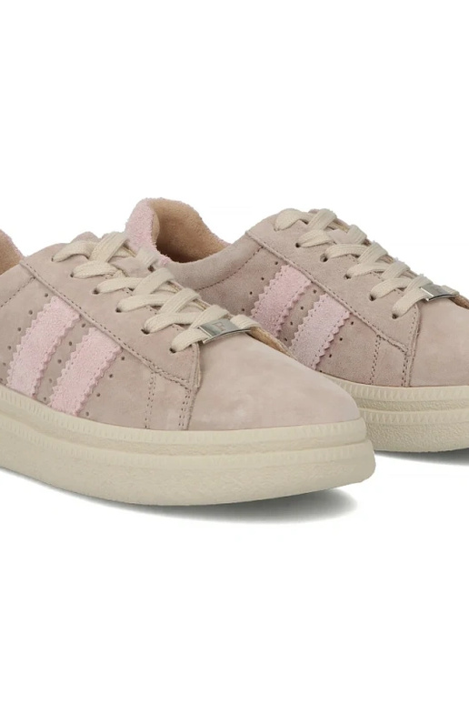 Scarpe in pelle beige con piattaforma...