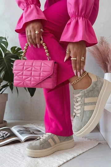 Scarpe in pelle grigie con...