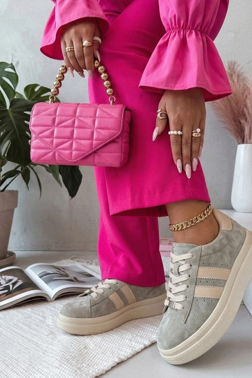 Scarpe in pelle grigie con...