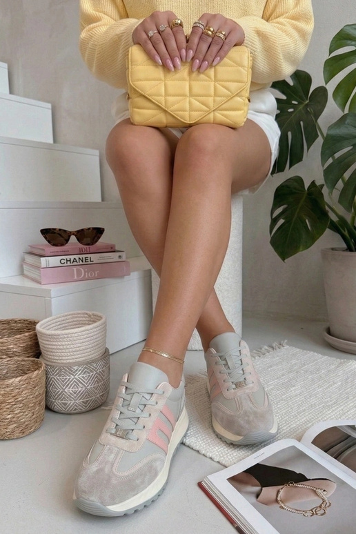 Scarpe in pelle grigie con...