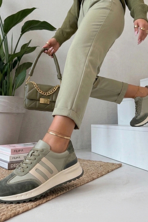 Scarpe in pelle verdi con piattaforma...