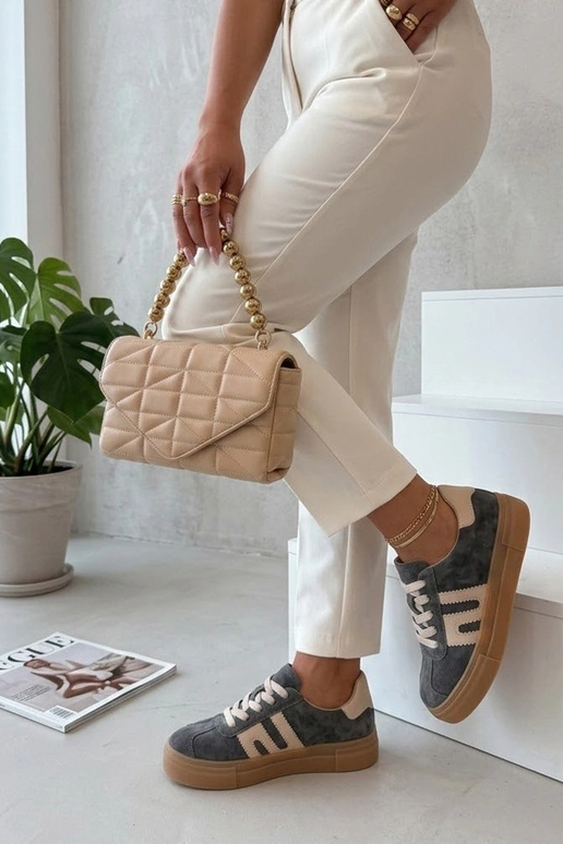 Scarpe in pelle grigie con...