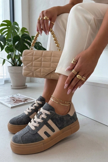 Scarpe in pelle grigie con piattaforma Filippo 2