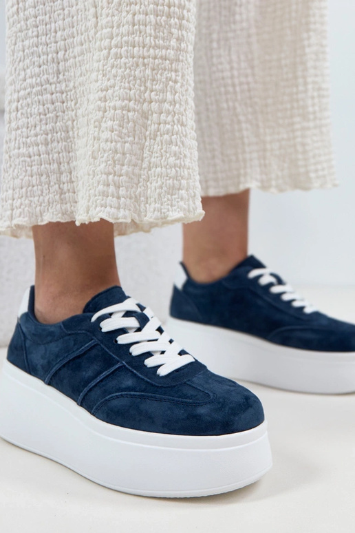 Scarpe in pelle blu scuro con...