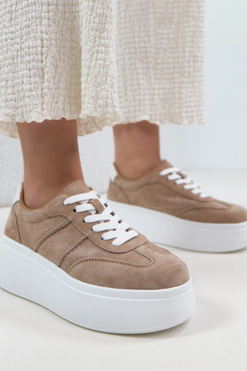 Scarpe in pelle beige con piattaforma Cambell 2
