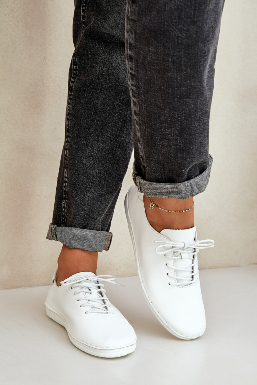 Scarpe stringateAbilitatoturalnej Skóry D&A LR51-645 Colore bianco