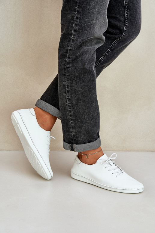 Scarpe stringateAbilitatoturalnej Skóry D&A LR51-645 Colore bianco