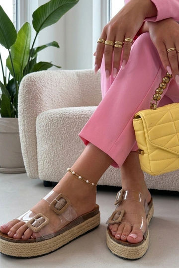 Ciabatte trasparenti... 2