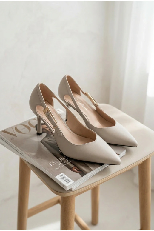 Décolleté con intagli e fibbie Vinceza 62288 color grigio