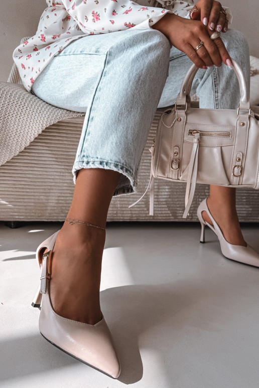 Décolleté con intagli e fibbie Vinceza 62288 color grigio