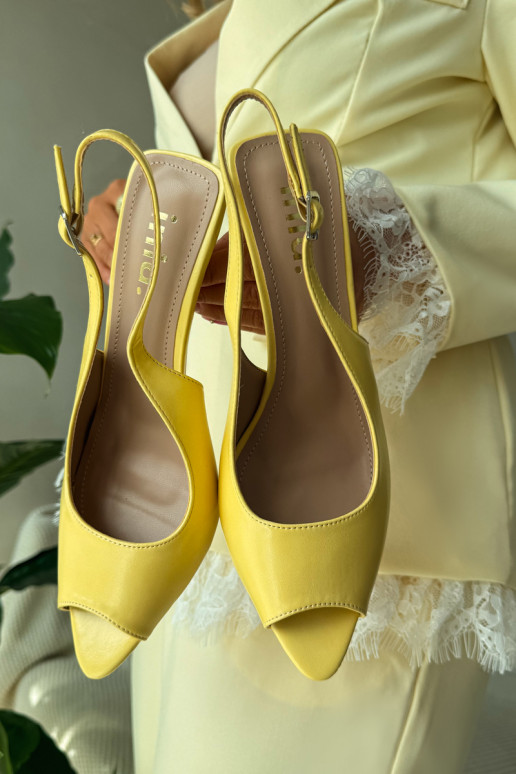 Sandali da donna con tacchi sottili colore giallo Sevina