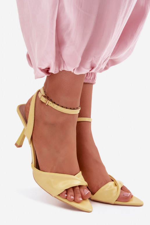 Sandali da donna con tacchi sottili in ecopelle colore giallo Sedira