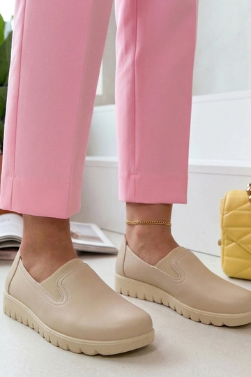 Stivaletti color sabbia con...