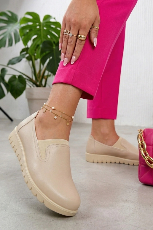 Stivaletti color sabbia con tacco...