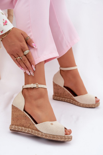 Sandali da donna con una piattaforma Con treccia INrangler 20261086.06V colore avorio