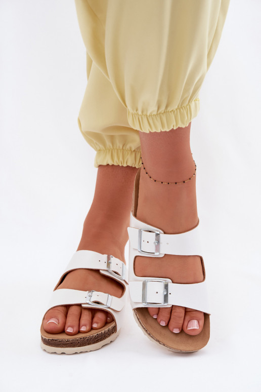 Pantofole da donna con fibbie Inblu NM000039 Colore bianco