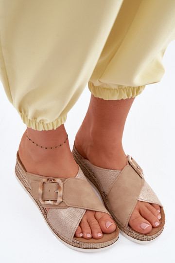 Pantofole da donna con una piattaforma decorare con fibbie Inblu RV000012 colore marrone