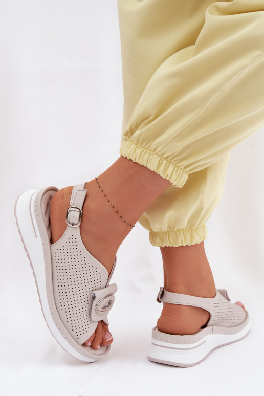 Sandali da donna Femminile Con decorazioni Detalem colore grigio Deliva